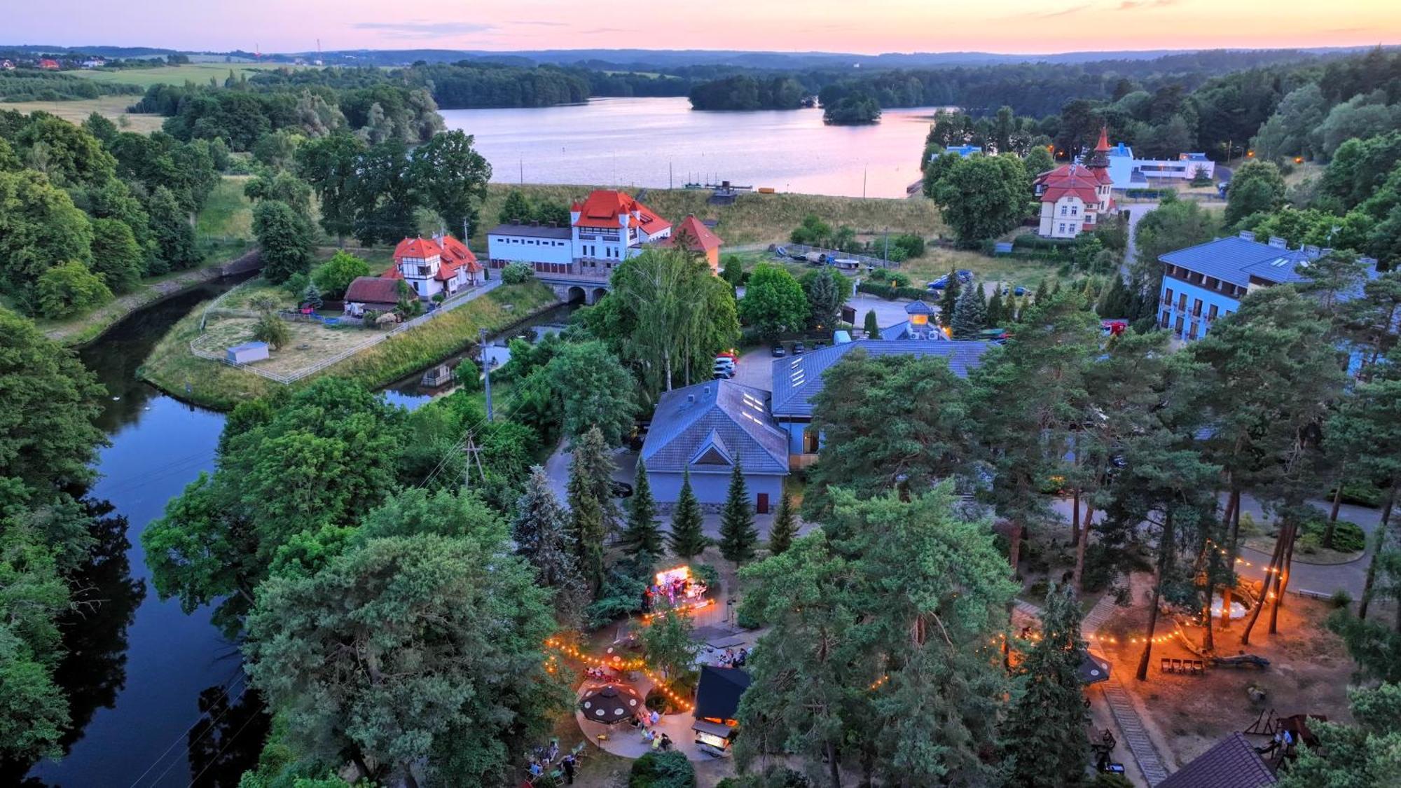 4 Pory Roku Resort Sauna & Spa Bakowo Exterior foto